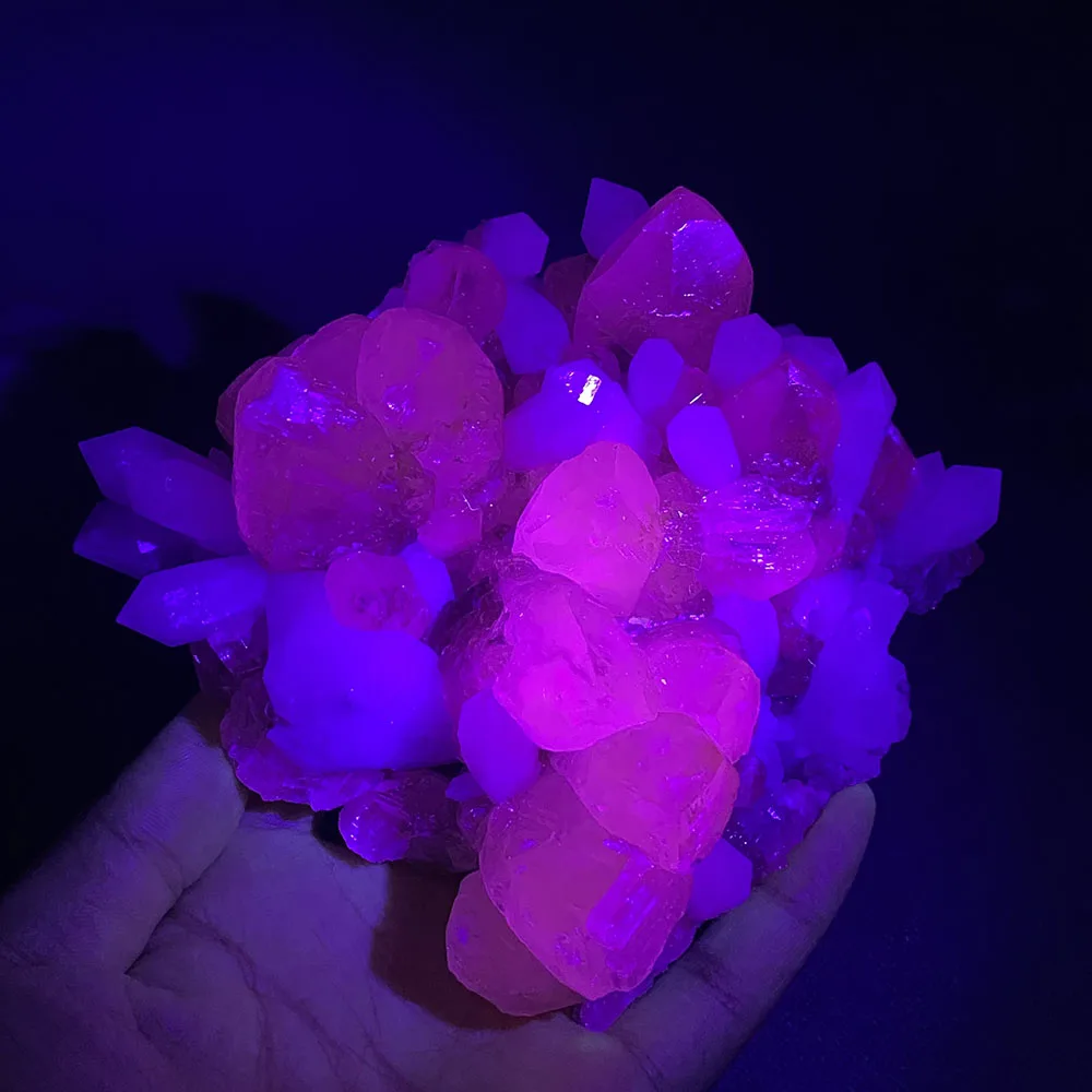 100% natural calcite (fluorescent effect) and crystal symbiotic rough ore specimen collection