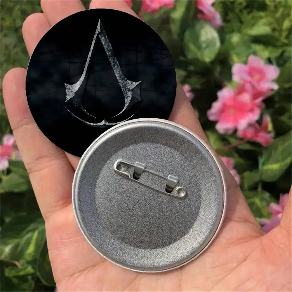 شعار A-القتلة-الجديدة شارات دبابيس التلبيب دبابيس قبعة دبابيس دبابيس الهدايا ديكور حقائب الظهر