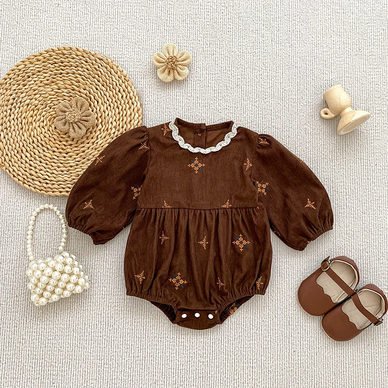 ชุดรอมเปอร์เด็กทารกผ้าคอร์ดูรอ - Baby Nursery Embroidery บทวิจารณ์และราคา