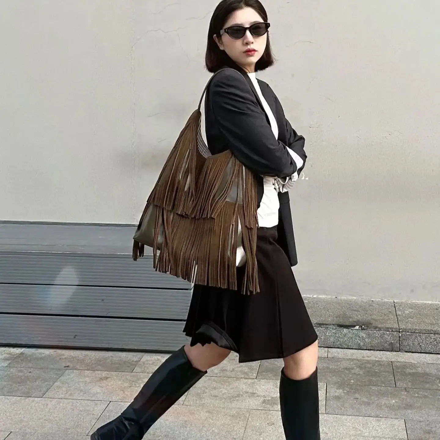 

Новая женская сумка-тоут из натуральной замши и кожи, дизайнерская, люксовая, большая, в богемном стиле, из коровьей кожи, для ношения на плече или под мышкой