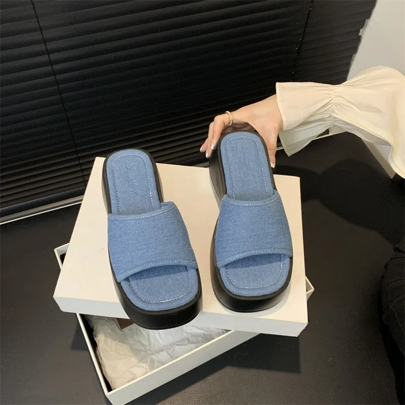 Scarpe pantofole da donna Slides Platform Heeled Mules Fashion 2024 High Flat Luxury Denim Summer Cotton Fabric roma PU scarpa femminile