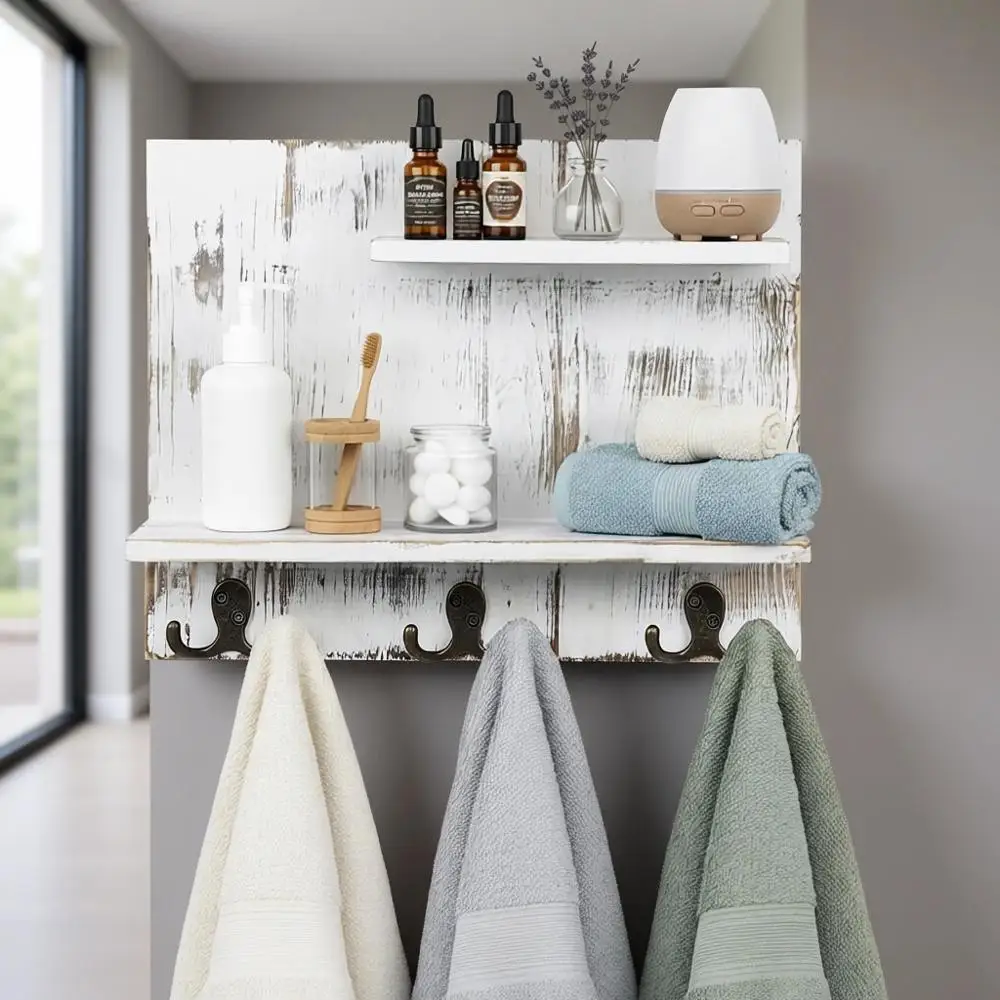 

Двухуровневая настенная полка для ванной из белого состаренного массива дерева с 6 крючками для полотенец и декоративного хранения в прихожей