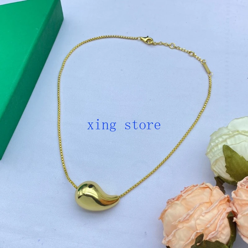 2024 New Fashion Retro Style Exaggerated Design Pendant Women's Necklace