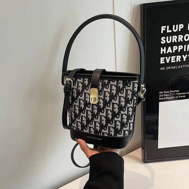 

2025 New Retro Women's Crossbody Bag - Vintage Style Bucket Bag, Adjustable Strap for Work & Daily, Multi-Pocket Design