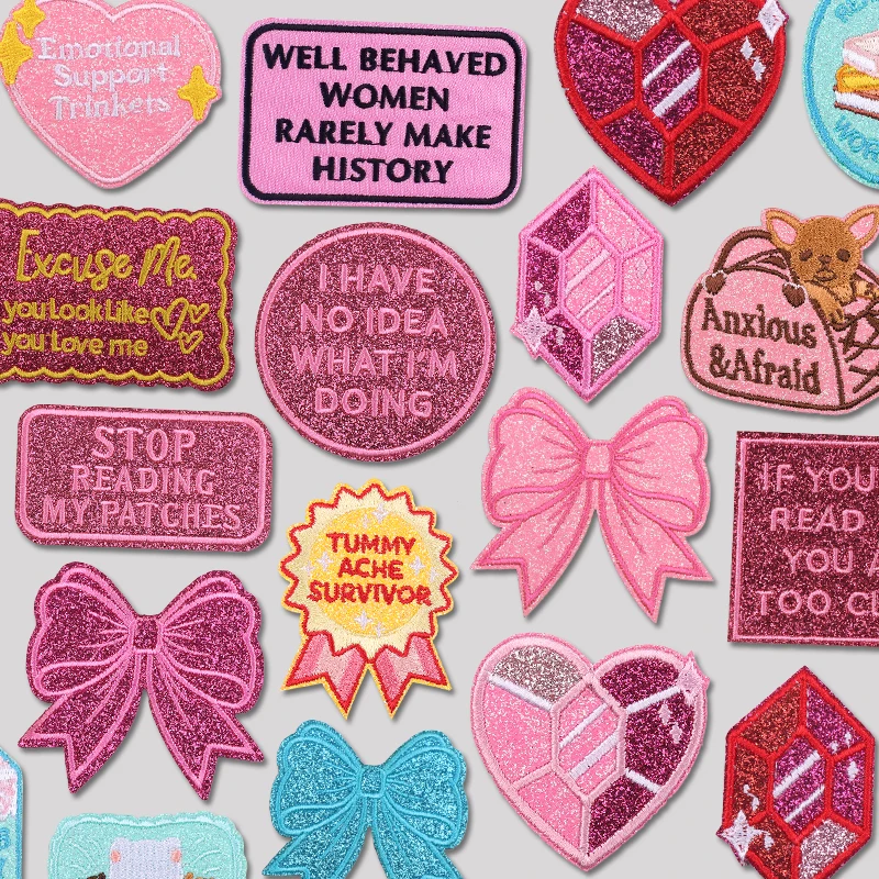 Pink Series Glitzer-Buchstaben-Slogan-Aufnäher, bestickte Aufnäher, DIY Glitzer-Diamant-Getränke-Schleifen-Aufnäher, Aufbügelbare Aufnäher für Kleidungsdekoration