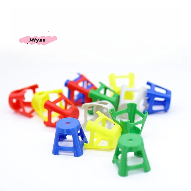 5 個ミニチュアプラスチックスツール小さな椅子モデルセット 1/12 スケールドールハウス家具ドールハウスの装飾ごっこ遊びおもちゃ