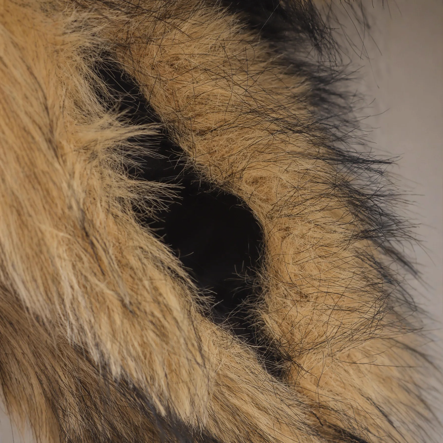 Fashion Women Winter Artificial Fur Outwear Long Hair Gradient Pocket Mink Fur Jacket For Lady Short Female Faux Fox Fur Jacket