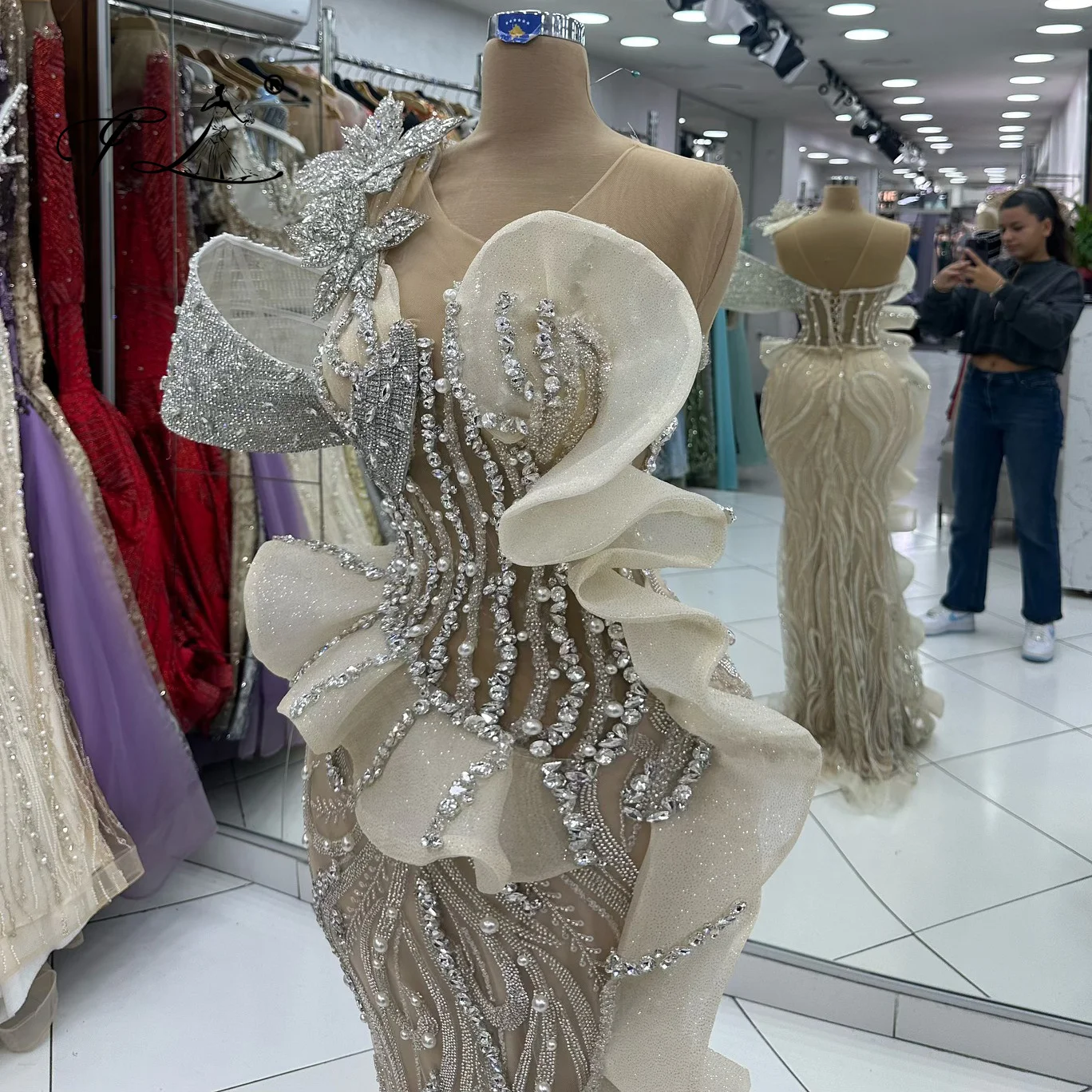 Vestido largo de celebridad con escote ilusión de sirena y diamantes de imitación para mujer, fiesta nocturna