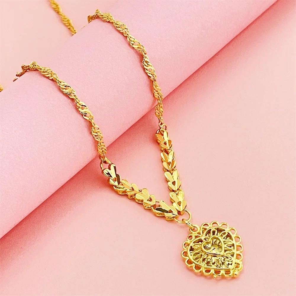 Fashion gold color copper gold plated vacuum electroplated gold heart pendant necklace light luxury peach heart fashion jewelry