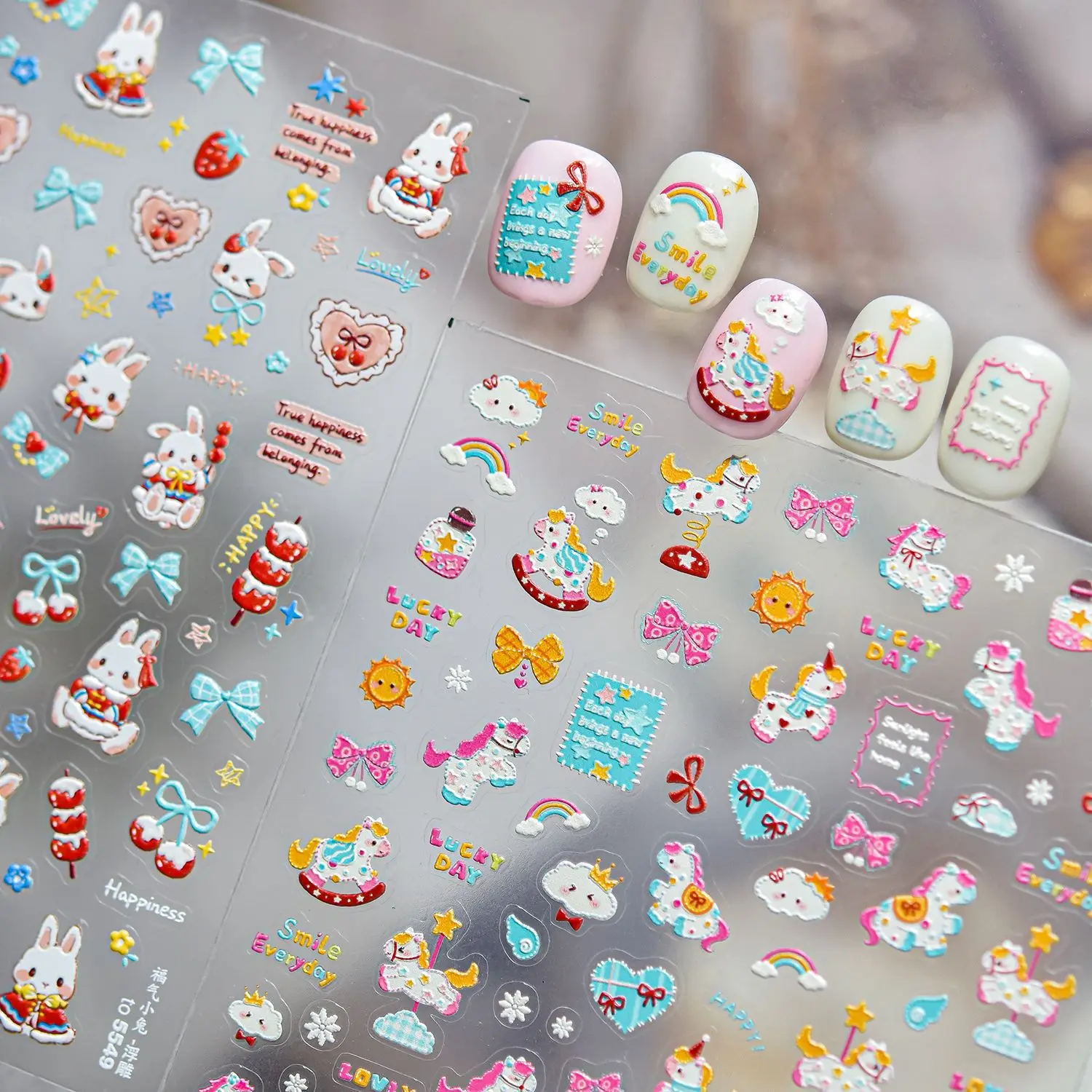 Autocollants 5D mignons de dessins animés pour ongles : Cheval de Troie, Lapin, Fraise, Soleil, Nuage, Arc-en-ciel, Étoile, Nœud – Autocollants auto-adhésifs pour manucure