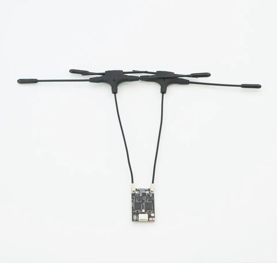 

Radiomaster ELRS 2.4G / 868MHz / 915MHz DUAL RX ELRS Diversity Receiver Module With Antenna for RC Plane FPV Long Range Drone