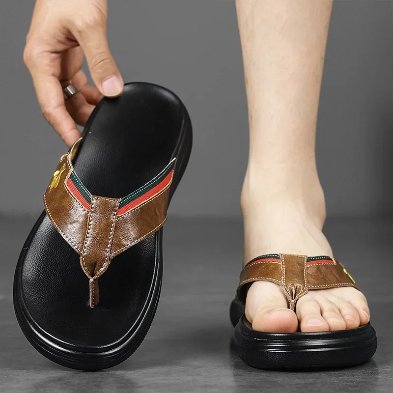Light Burden Wearing Summer Slippers Unisex Flat Anti Slip Student Long Time Walking Shoes