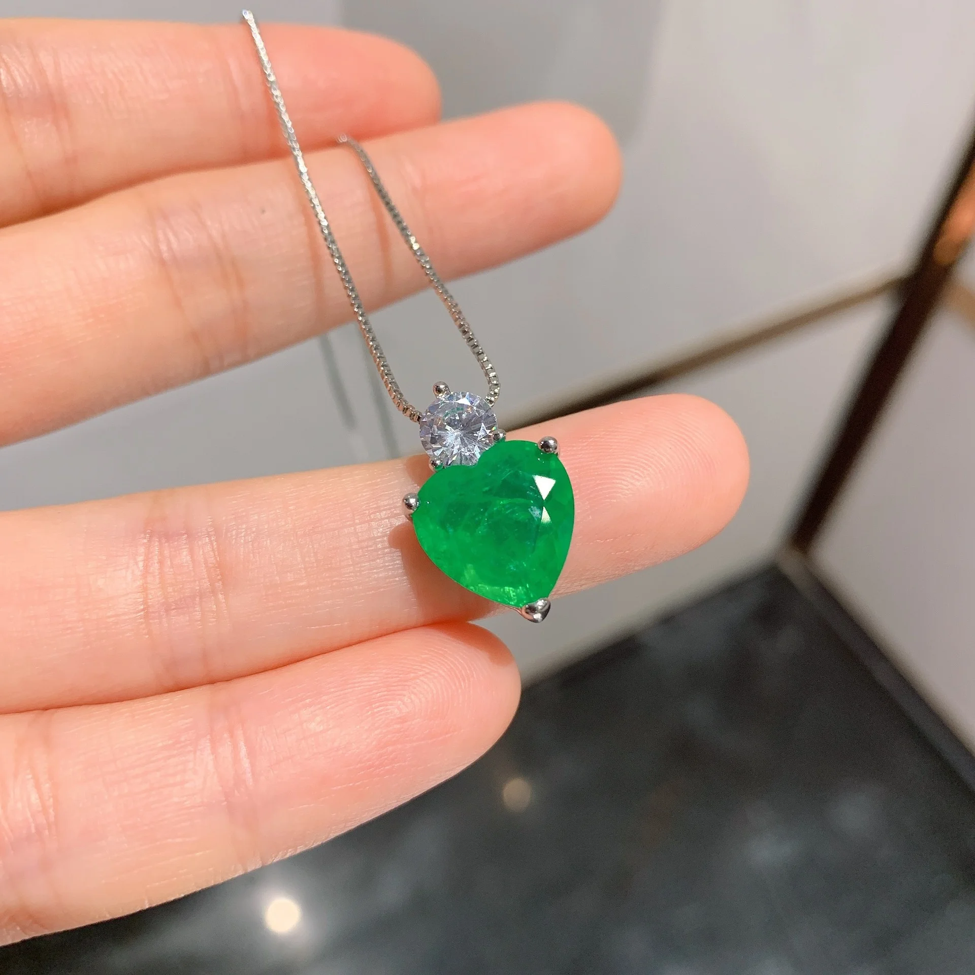 brand genuine Luxury real jewels Online live broadcast simulation love heart pendant emerald Love Heart Earrings high quality