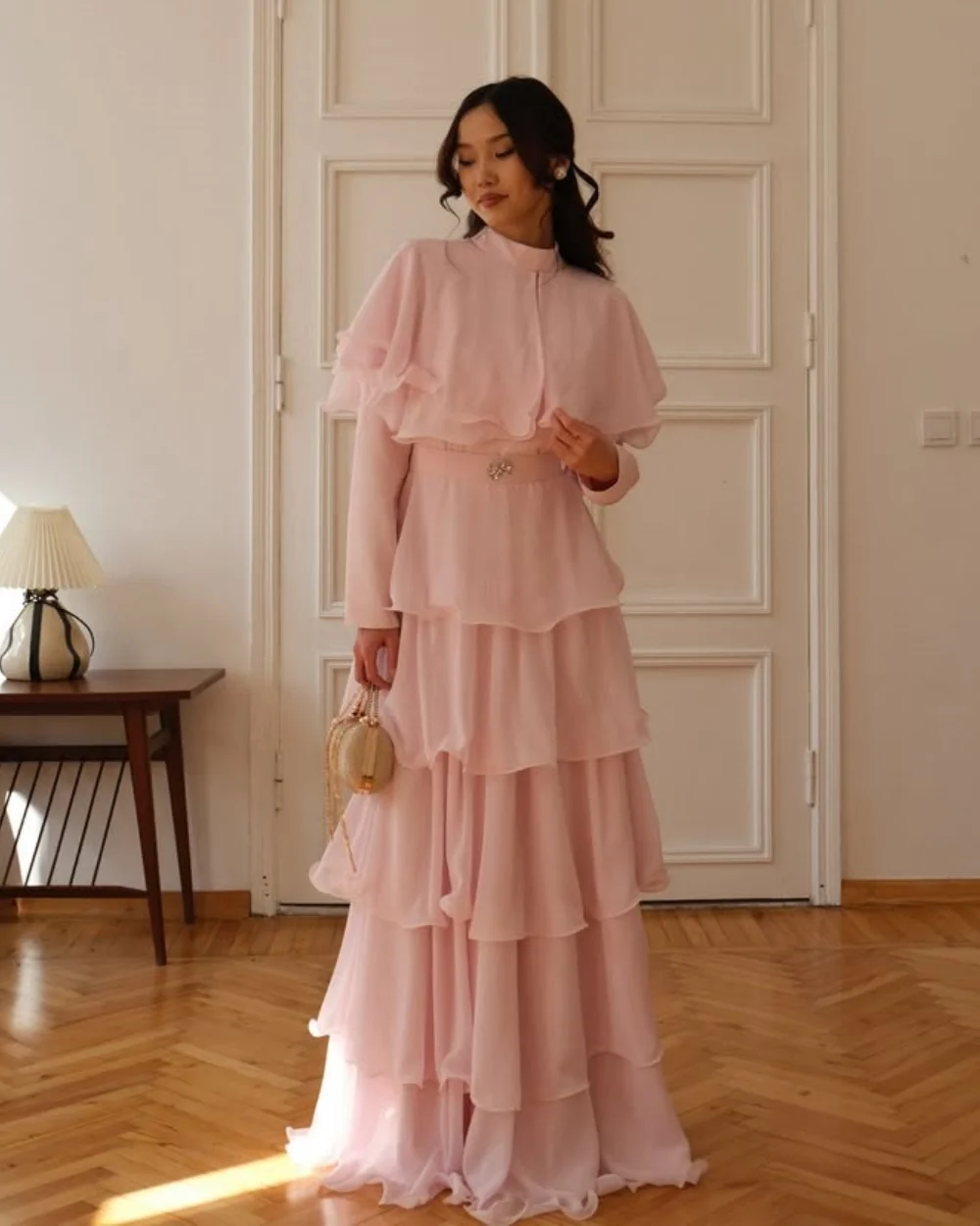 

Customized Modern Style Women Chiffon Pleat Tiered A-Line Evening Dress Elegant High Collar Long Sleeves Floor Lenght Party Gown