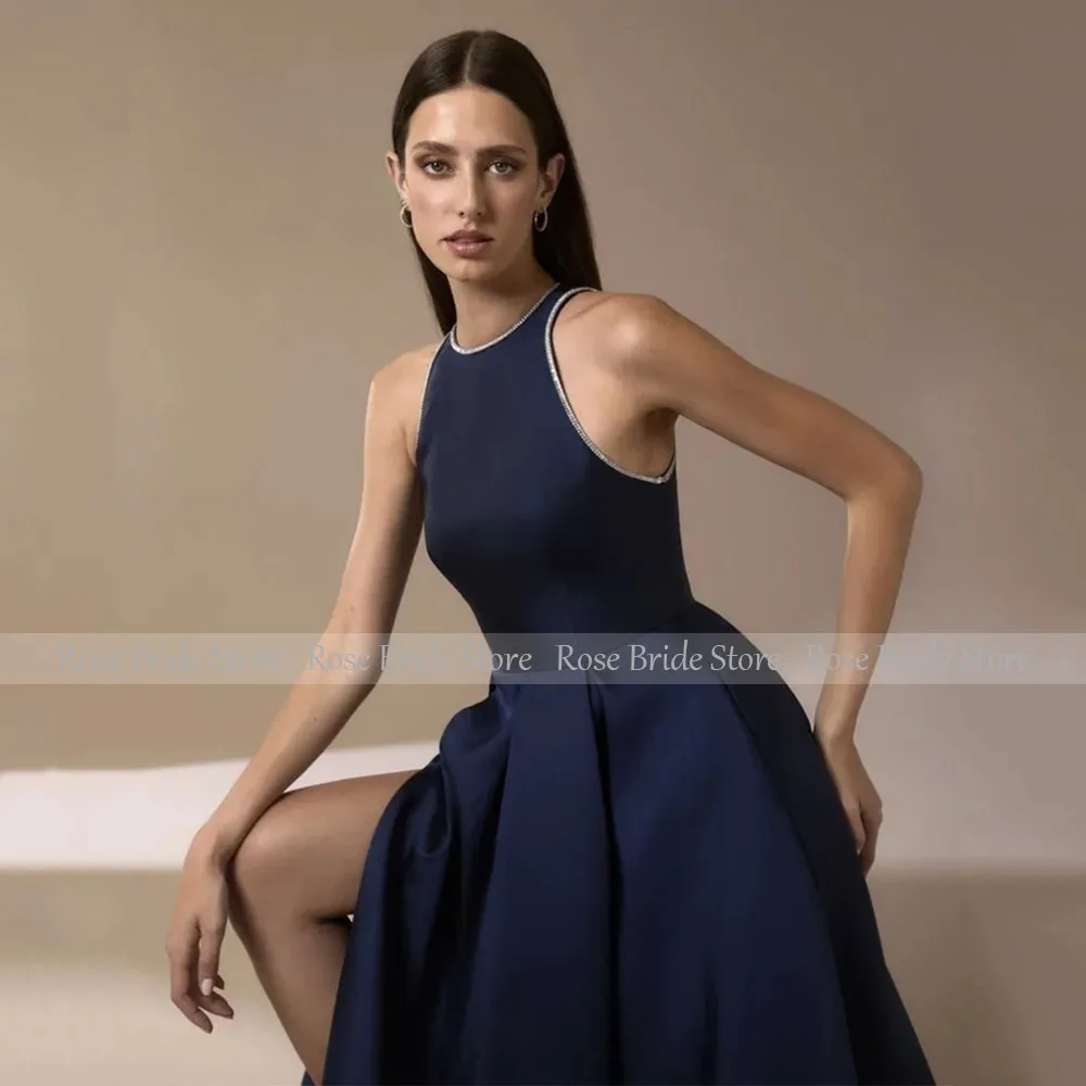 Vestidos de Noche de satén azul marino para mujer, vestidos de fiesta elegantes con cuello redondo y cuentas, vestido de fiesta Formal de línea A con abertura lateral larga, 2025