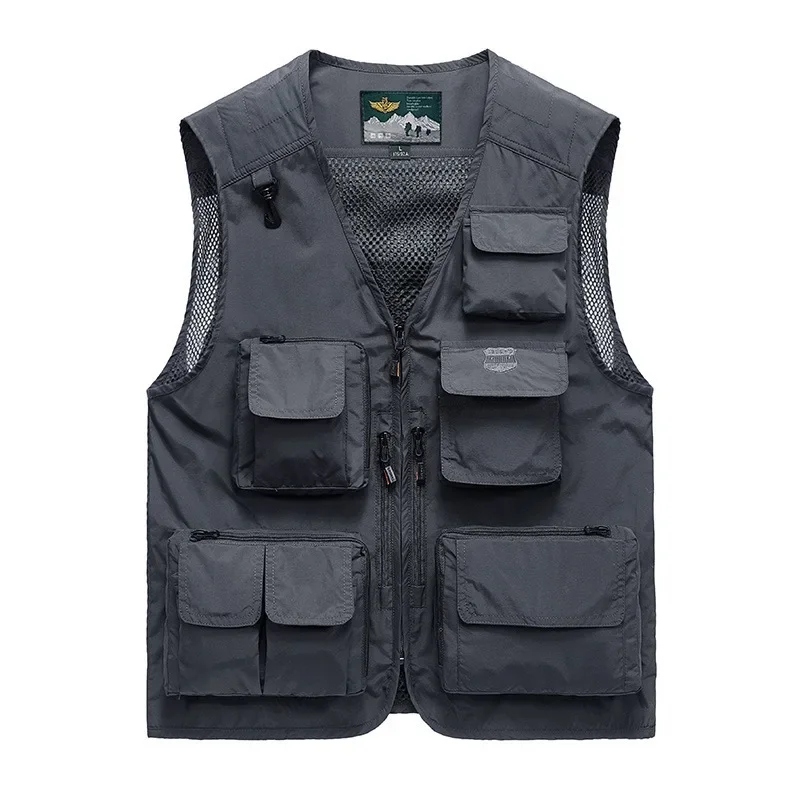 Spring and summer men's vest with mesh and multiple pockets, photography and fishing journalist, outdoor oversized shoulder vest