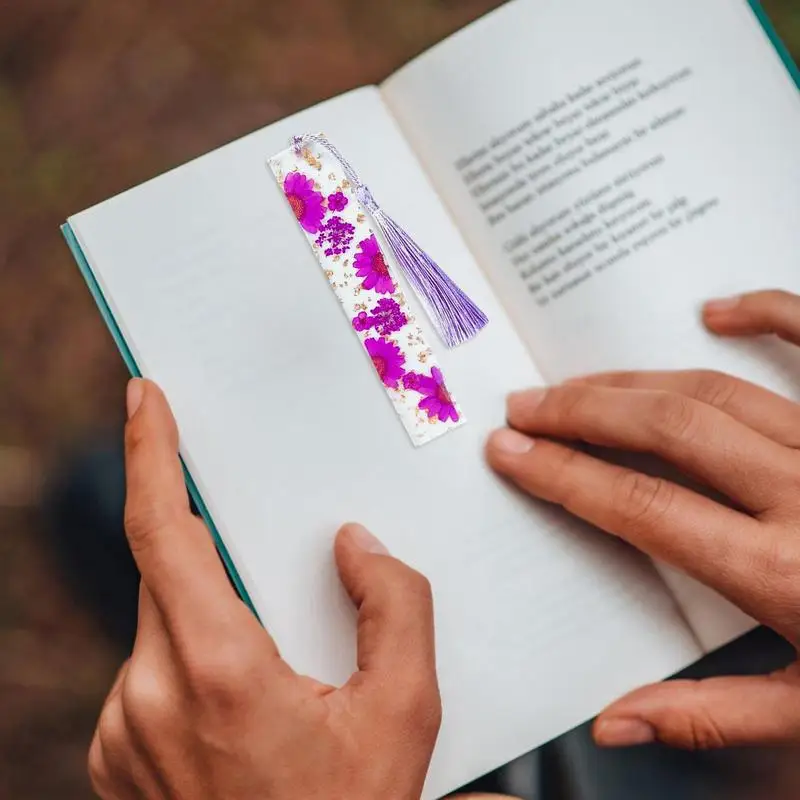 ดอกไม้แห้งธรรมชาติบุ๊คมาร์คเรซิ่นดอกไม้เครื่องหมายหนังสือเดซี่อีพ็อกซี่ที่คั่นหน้าของขวัญสำหรับเด็กนักเรียนเครื่องเขียนอุปกรณ์การเรียน