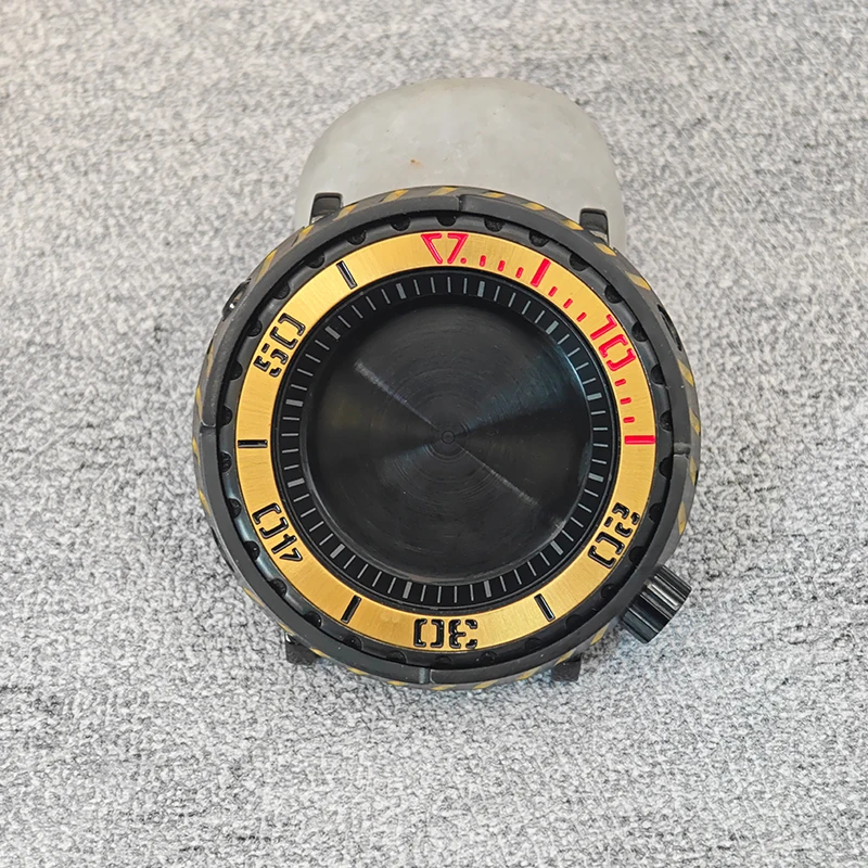 El atún Mod negro enlatado es adecuado para el movimiento NH35 NH36 4R7. El cristal de zafiro es resistente al agua. Reloj resistente al agua 20ATM