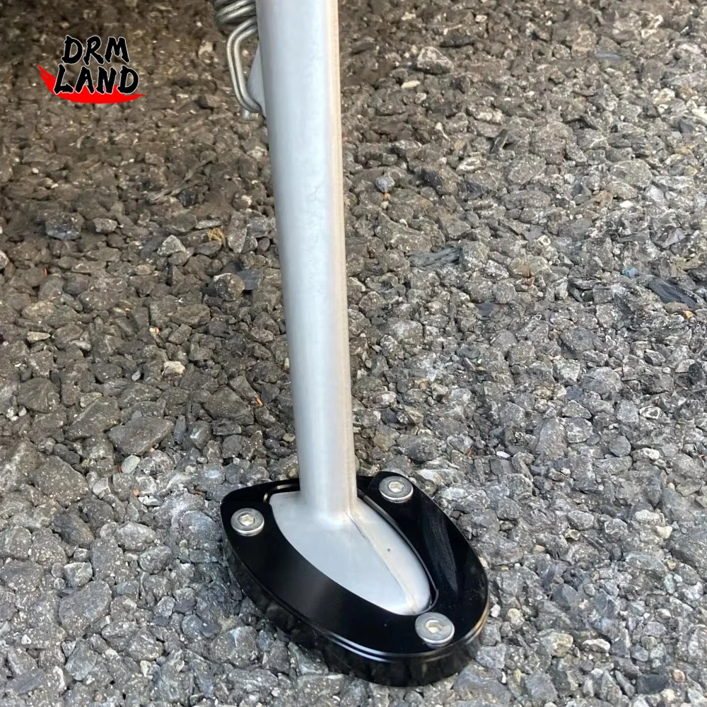 

Kickstand Pad For Street Triple R675 675 675RX 765R 765S 765RS Foot Side Stand Extension Support Enlarge Plate Daytona 675 675R