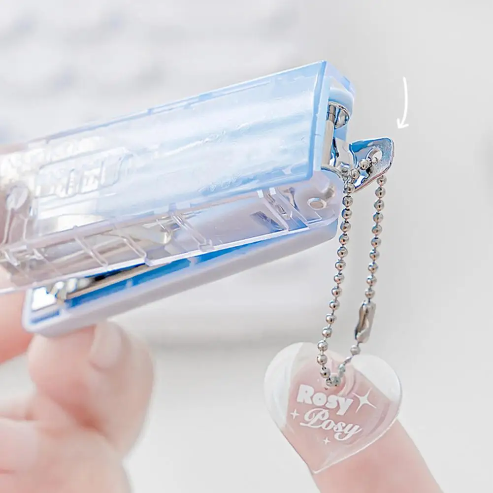 Stapler Mini portabel, Stapler ringkas ramah lingkungan dengan rantai gantung untuk penggunaan kantor rumah sekolah