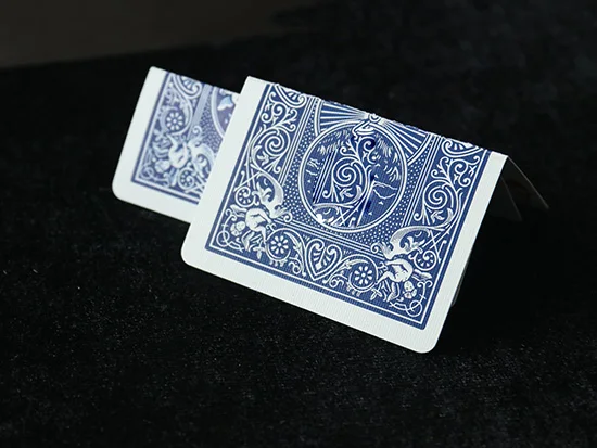 Magic Props Quantum Tunnel Perro Verde Card Flip continuo che cambia colore Poker Card Wormhole Close-Up