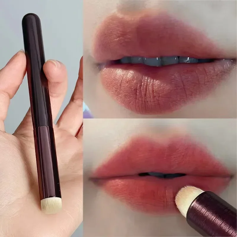 Portable Cosmetic Lipgloss Lipstick Lip Gloss Brush with Protect Cap, Metal Handle