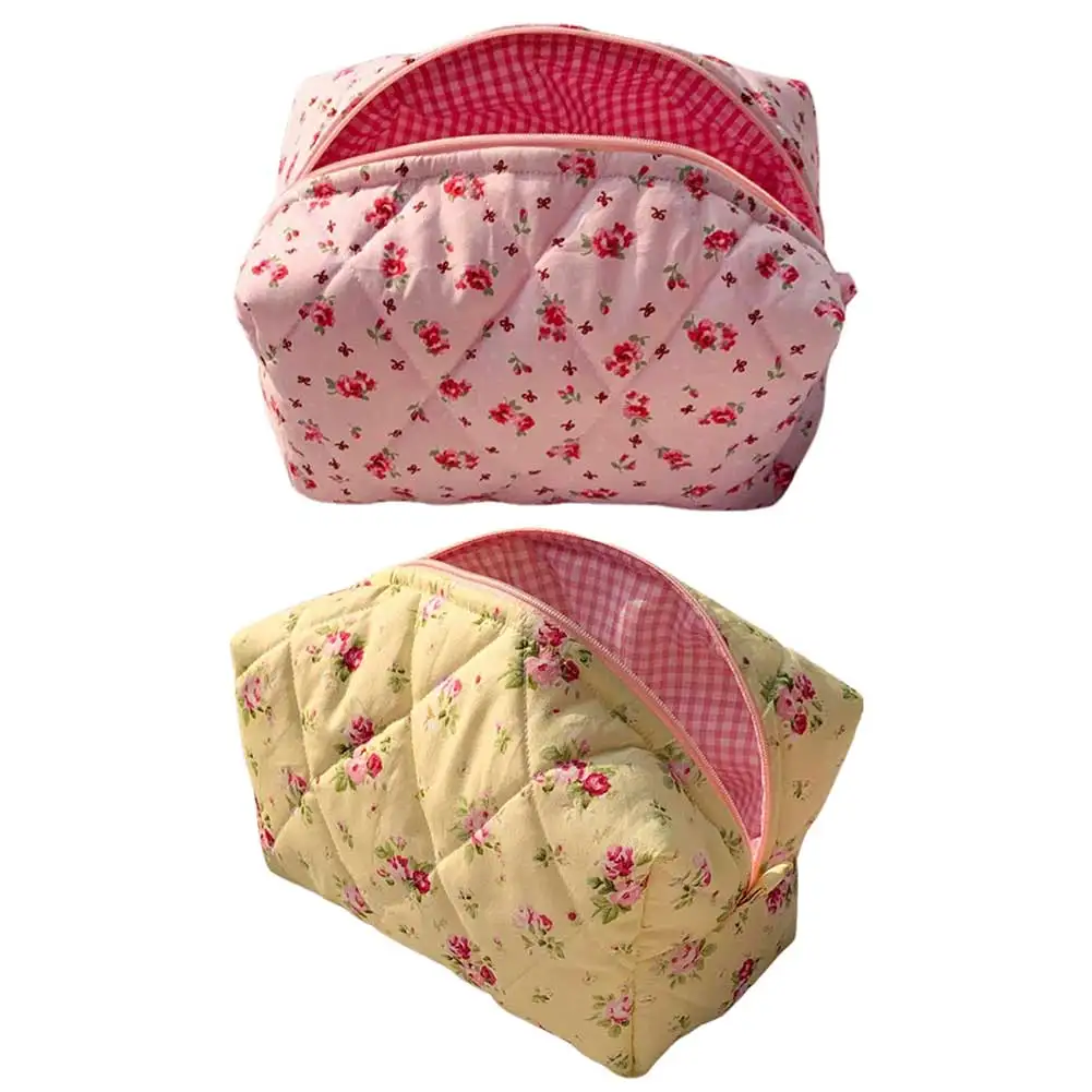 Cute Floral Makeup Bag Large Quilted Travel Makeup Pouch with Zipper Makeup Organizer Storage Bag Soft for Women and Girls