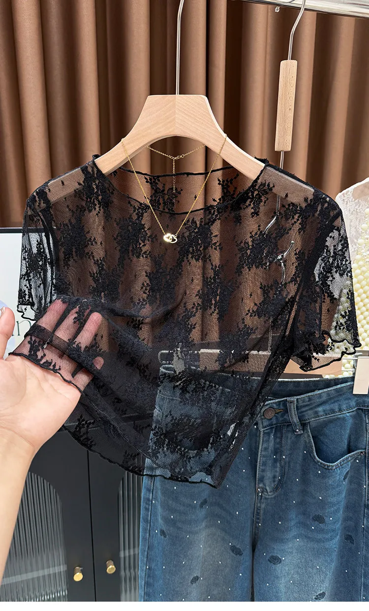 Kurzärmeliges T-Shirt mit Holzohren-Spitzenkante und hohlem Spitzenmuster, Damen-Trägerrock mit Anti-Licht-Effekt, kurzes Oberteil aus Eisseiden-Mesh – Detail 16