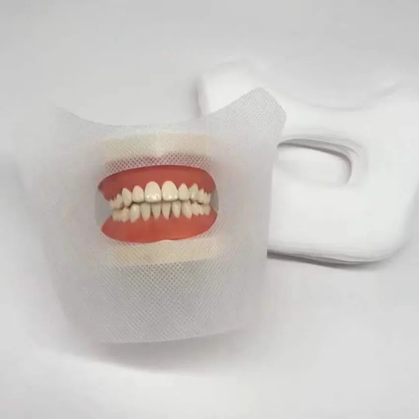 200Pcs Dental Material Disposable Face Towel Water Towel Water Cloth Mouth Pad Face Pad