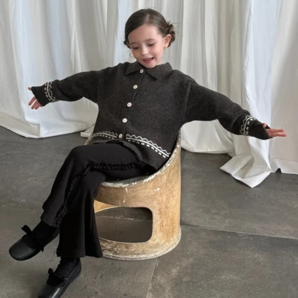 Girls Sweater 2026 Spring and Autumn New Children's Clothing Korean Style Girl Baby Retro Hook Flower Lapel Knit Cardigan