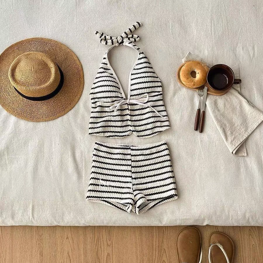 

Черно-белый раздельный купальник-бикини с вырезом «ключевая дырка» и бретельками, сексуальный, высокоэстетичный, для фотосессий