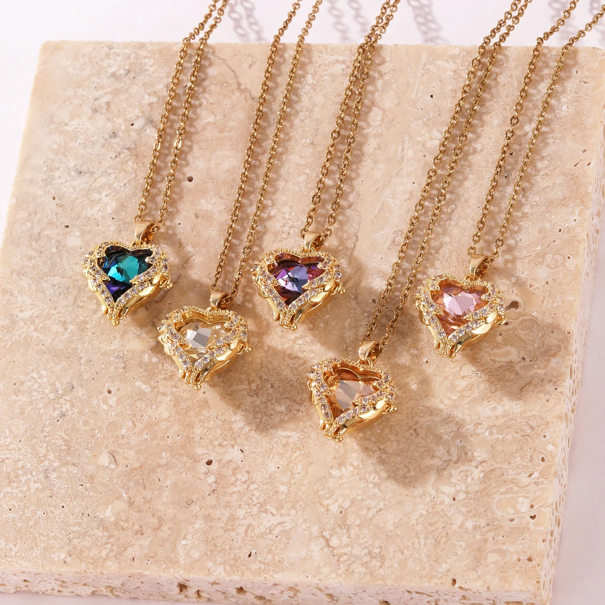 Trendige Herz-Halsketten aus Edelstahl mit Zirkonia für Frauen und Mädchen, goldfarben, Metallkette, für Partys, Geburtstage, Alltagsschmuck