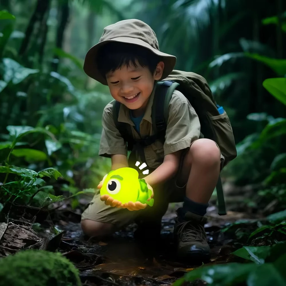 

Green Chameleon Night Light Animal Silicone Nursery Night Lamp Rechargeable Cute Room Decor for Bedroom Bedside Dining Desk Gift