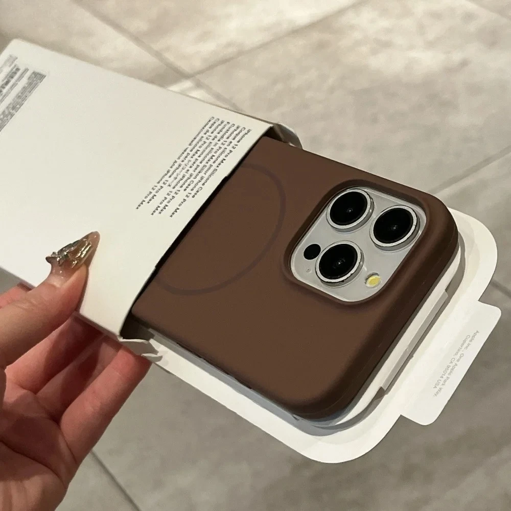 حافظة سيليكون سائلة فاخرة لهاتف آيفون 16E 16 15 14 Plus 13 12 Pro Max 11 لشحن Magsafe اللاسلكي المغناطيسي المقاوم للصدمات كابا