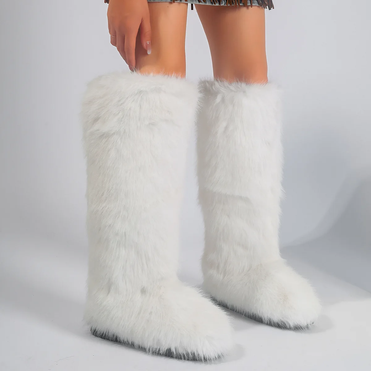 2024 Women Furry Faux Fox Fur Long Warm Shoes girls Winter Thigh High Fluffy Boots Ladies New Designer Plush Knee High Fur Boots