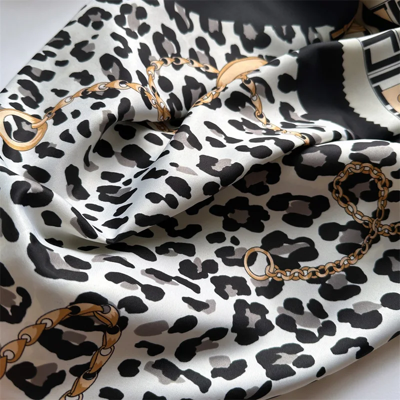 Women 90X90cm Beach Scarves Popular Design Square Headscarf Fashion Four Seasons Shawl Leopard Print Sunscreen Silk Hijab Wraps