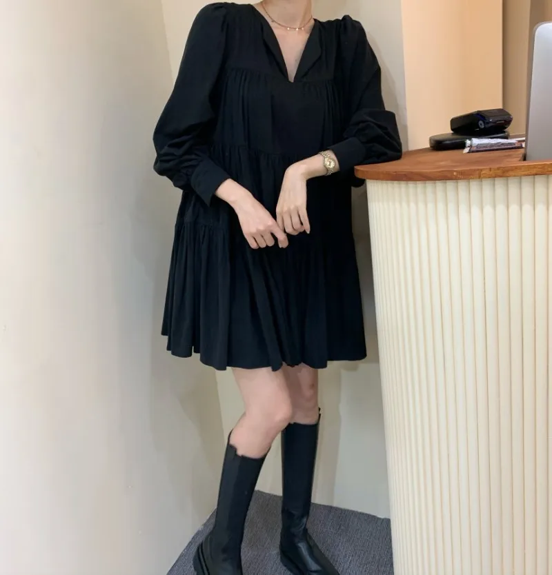 South Korea Dongdaemun 2024 Early Spring New Public Design Pleated Belly Loose Long-sleeved Dress Women