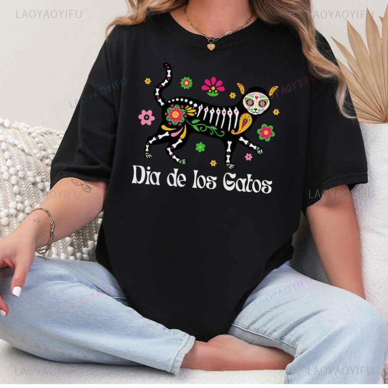 

Dia De Los Gatos Muertos Cat Woman T-Shirt Skeleton Cat Unisex Halloween Shirt Day of The Dead Apparel Festive Gift Casual Wear