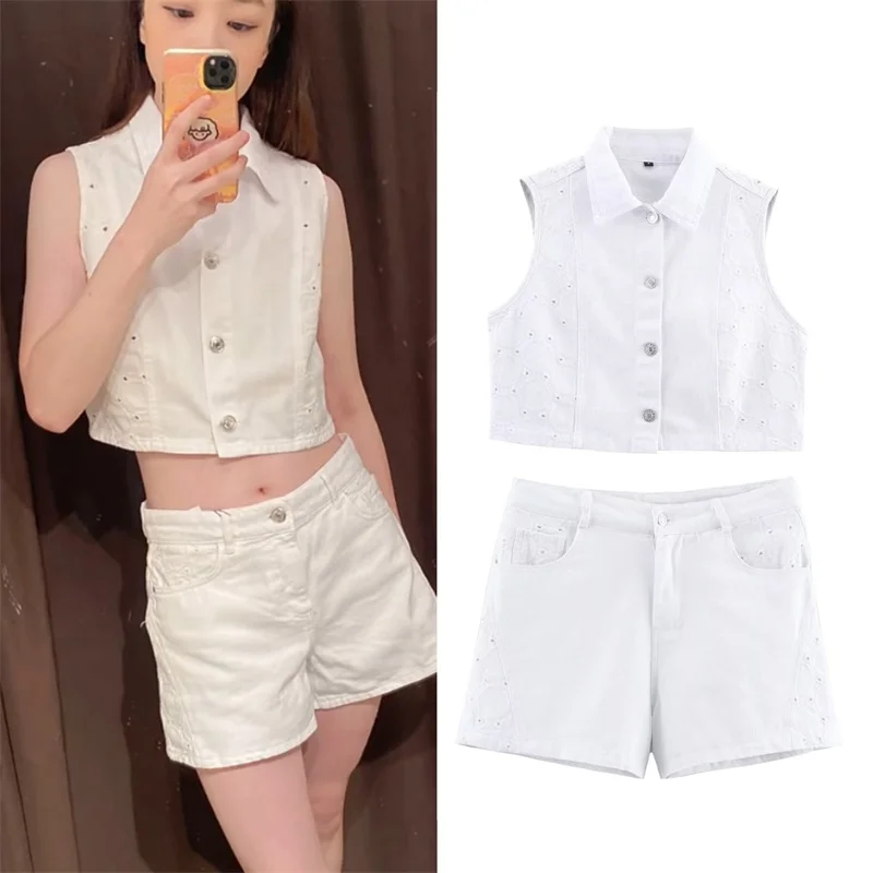 

Women's Suit New Summer 2025 White Sleeveless Cropped Top Shorts Set Cut-out Embroidery Design Sexy Fashion Casual Personality
