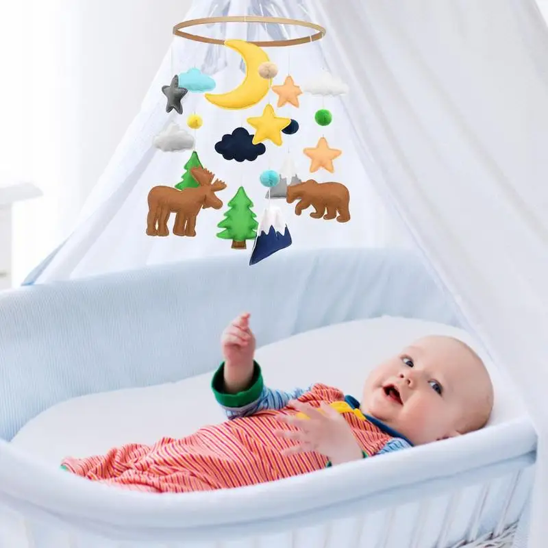 Baby Mobile Rasseln Spielzeug Cartoon Wald und Dschungel Tier Muster Karussell Musik Lernspielzeug für Kinderzimmer Schlafzimmer Krippe