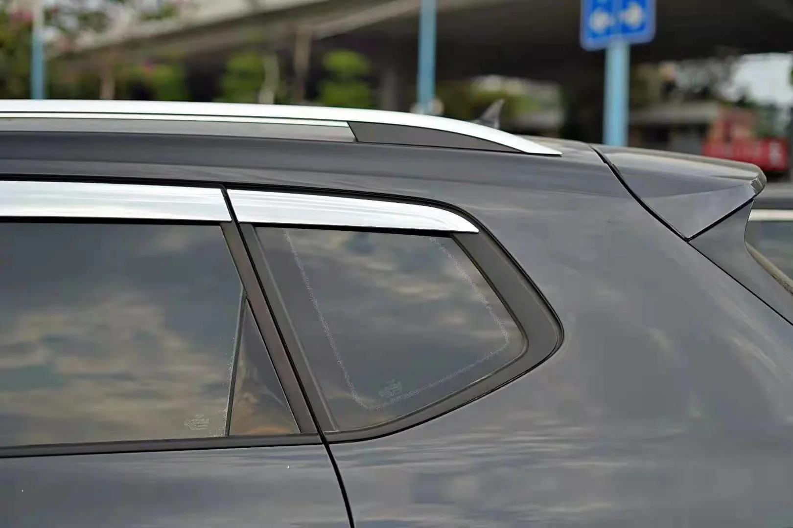 Chrome Door Rain Visor Side Window Deflector Shade Sun Wind Shield Silver Trips Eaves for Volkswagen Tharu 2019-e004