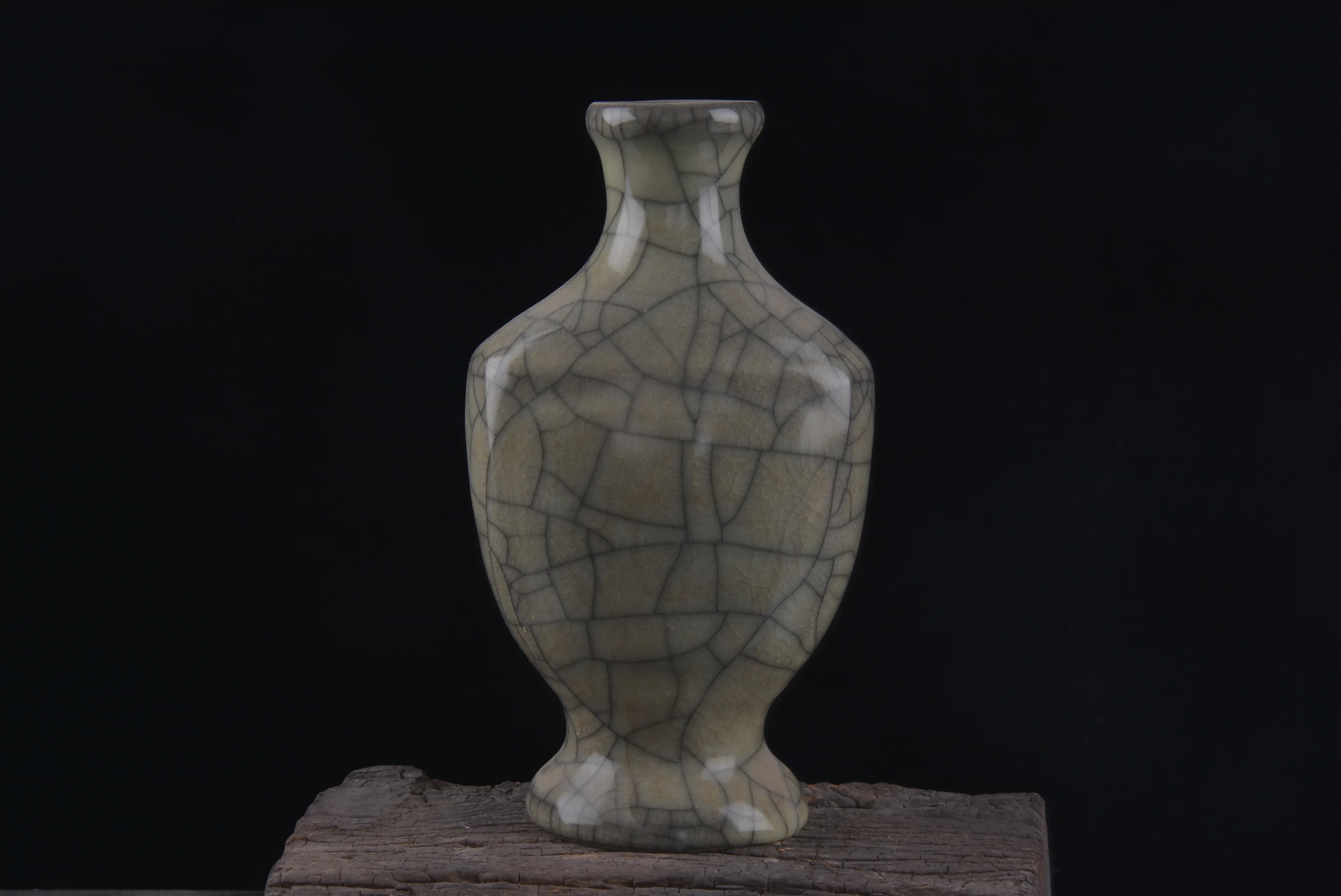 Rare Song Dynasty (961--1275) porcelain  vase, Brother kiln , best collection & adornment, Free shipping