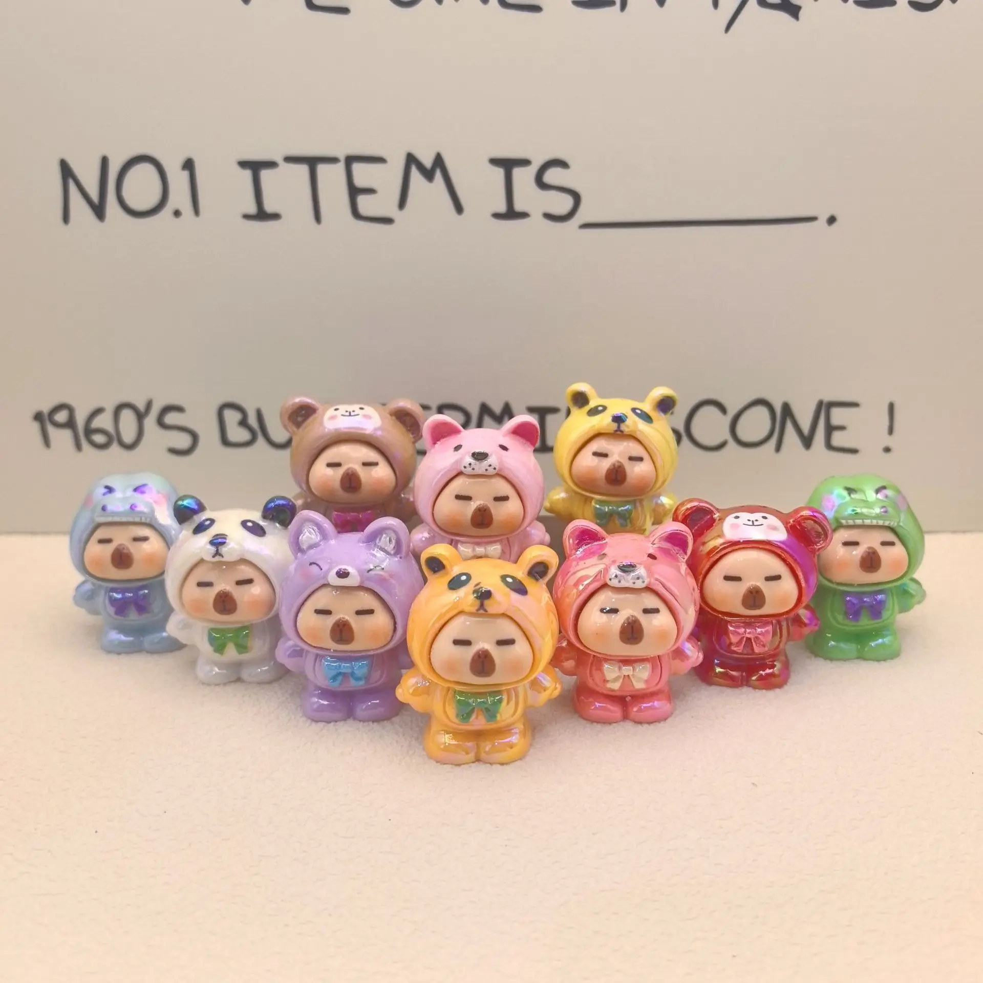 

Brand New Electroplated Capybara DIY Series: Adorable Miniature Cartoon Resin Figurines, Crafted with Flocking Technique — Styl