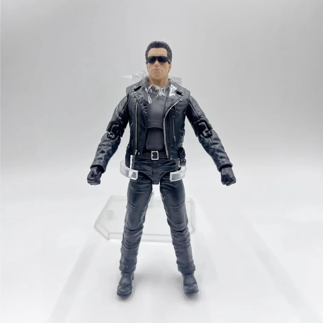 ターミネーター2：ジャッジメントデイ T800 重機関銃 アーノルド 6インチ 高可動アクションフィギュア デスクトップオーナメントモデル ギフト