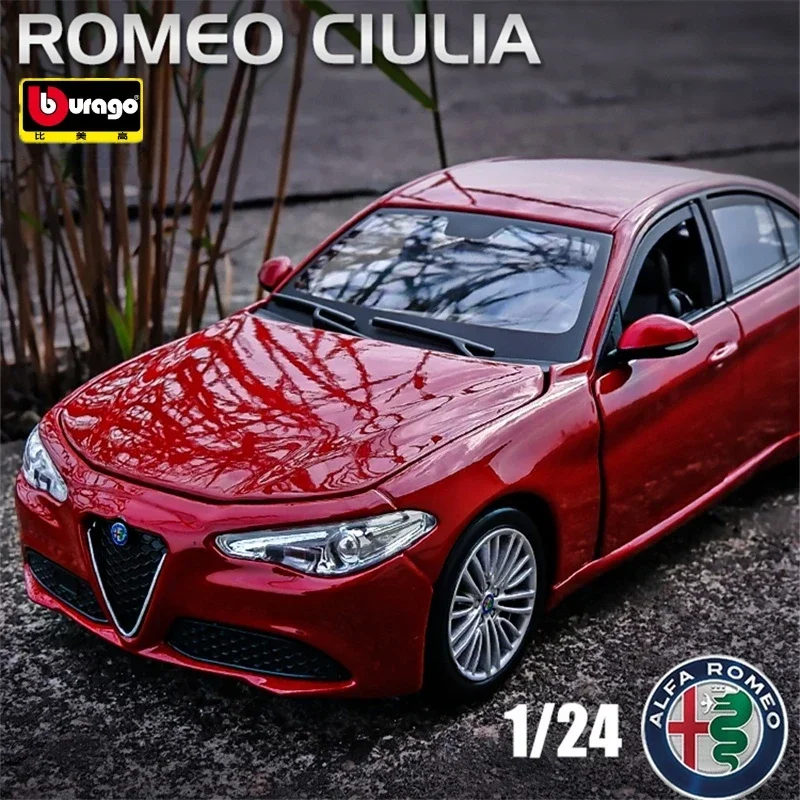 

Bburago 1:24 Alfa Romeo Giulia Alloy Car Model Diecast High Simulation Metal Toy Car Model Collection Boy Toy Children Gift B166