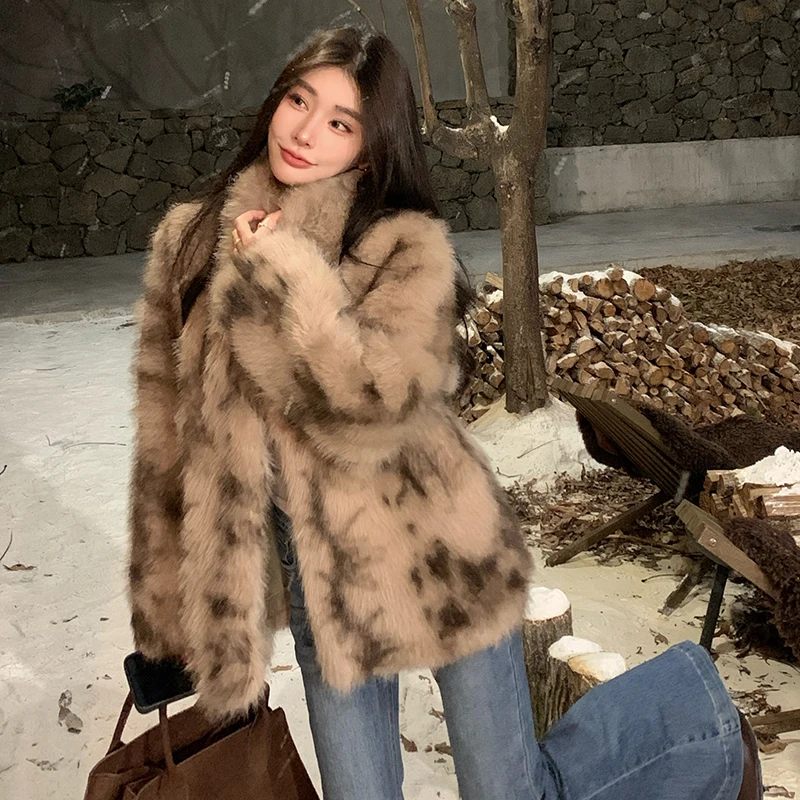 エコフレンドリーなファー付きミドル丈スリムフィット高級コート、保温性保証、ファッショナブルな韓国風レディースアウター