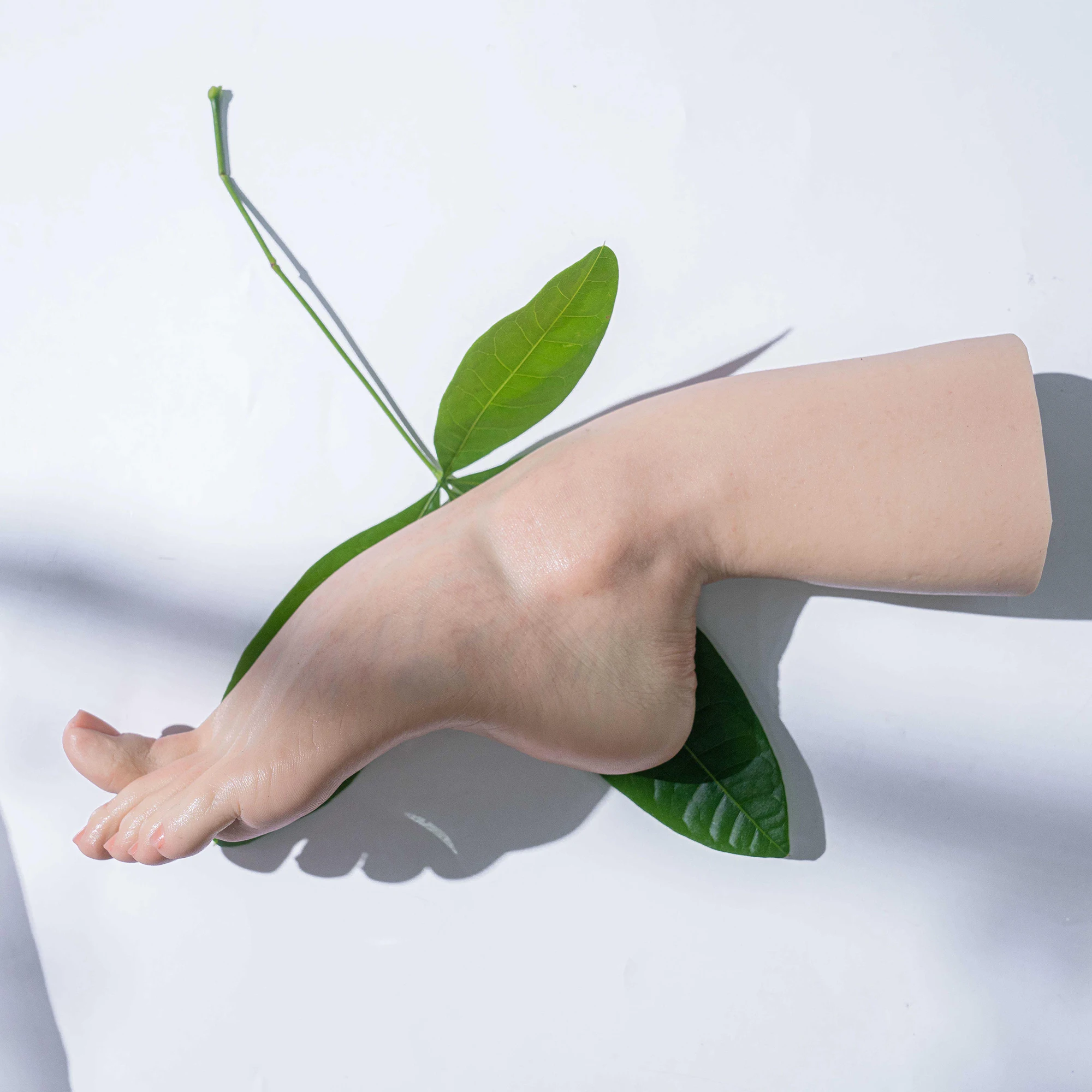 

High-End Custom Female Artificial Foot Model False Nails for Acupuncture Massage Shoe Jewelry Display Video Shooting Z4000