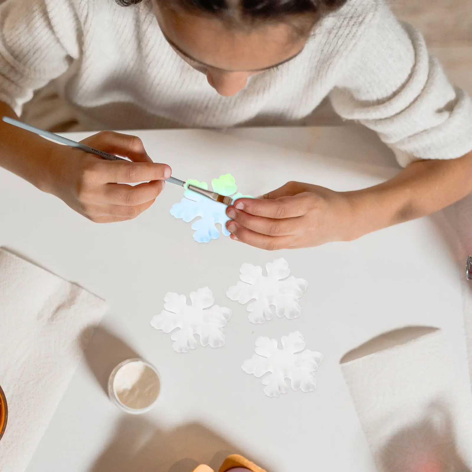 

50 Pcs Snowflake Decor Small Ornaments Kid Gifts Kids Painting Toy Toys Mini Snowflakes for Crafts Snowman Figurines