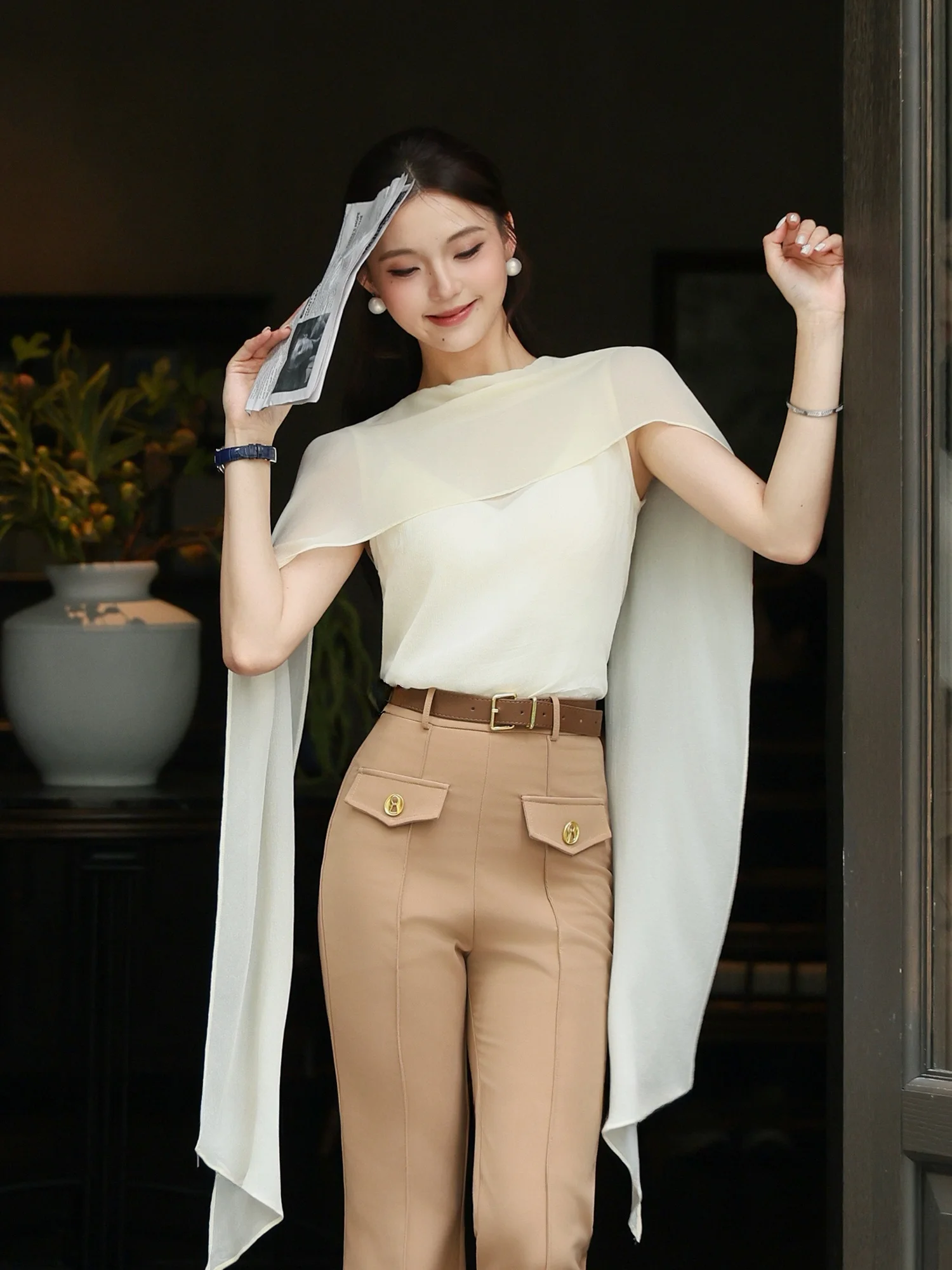 

MD Original Summer Lightweight Sleeveless T-Shirt Gentle Wind Design Drifting Sash Women's French Style Shirt Breathable Skin...