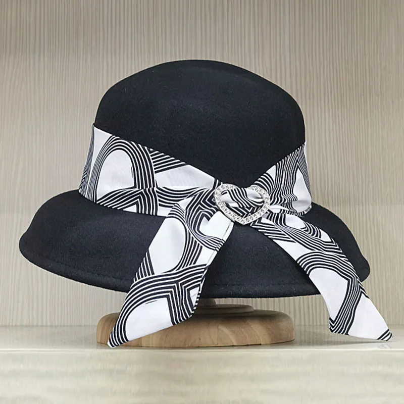 Women Winter Hat Wool Cloche Bucket Hats with Heart Diamond Button Printed Ribbon Band Ladies Fedora Hat Church Blower Hat